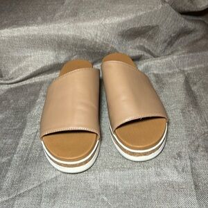 Adrienne Vittadini Provence Sandal Size 9